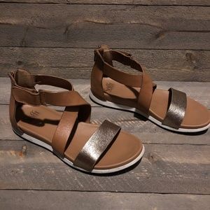 Sofft  Sandals Tan & Gold